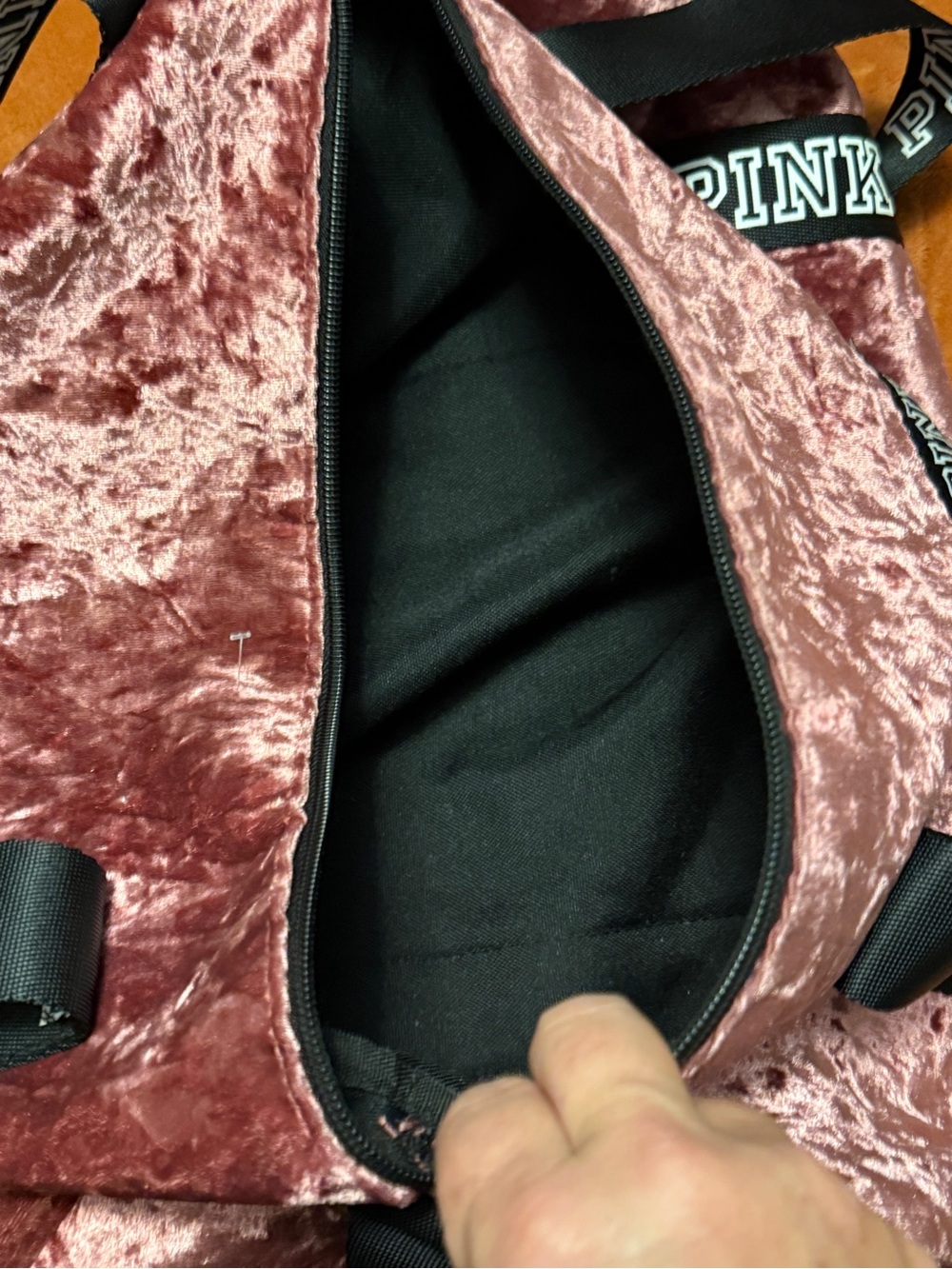 Victoria’s Secret Pink Dusty Pink Velvet Duffle Bag - Picture 9 of 11
